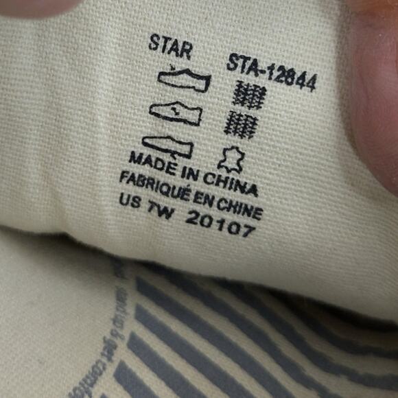 Taos Star Gray Canvas Comfort Sneakers Size 7 Wide - Picture 9 of 9